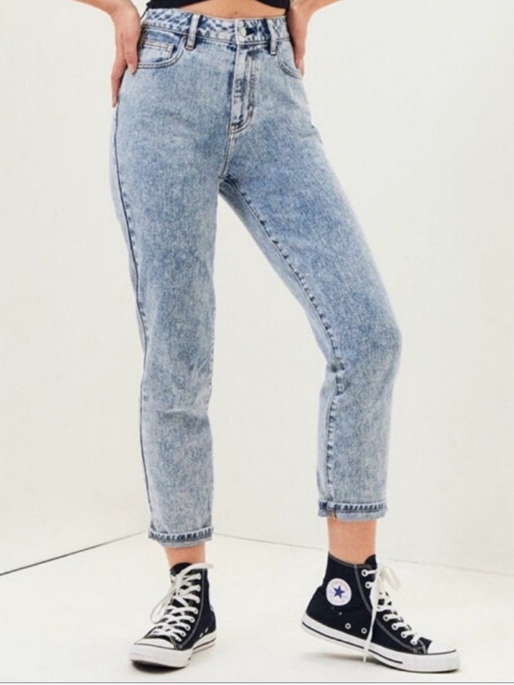 PacSun High-Rise Acid Wash Mom Jeans - Light Blue